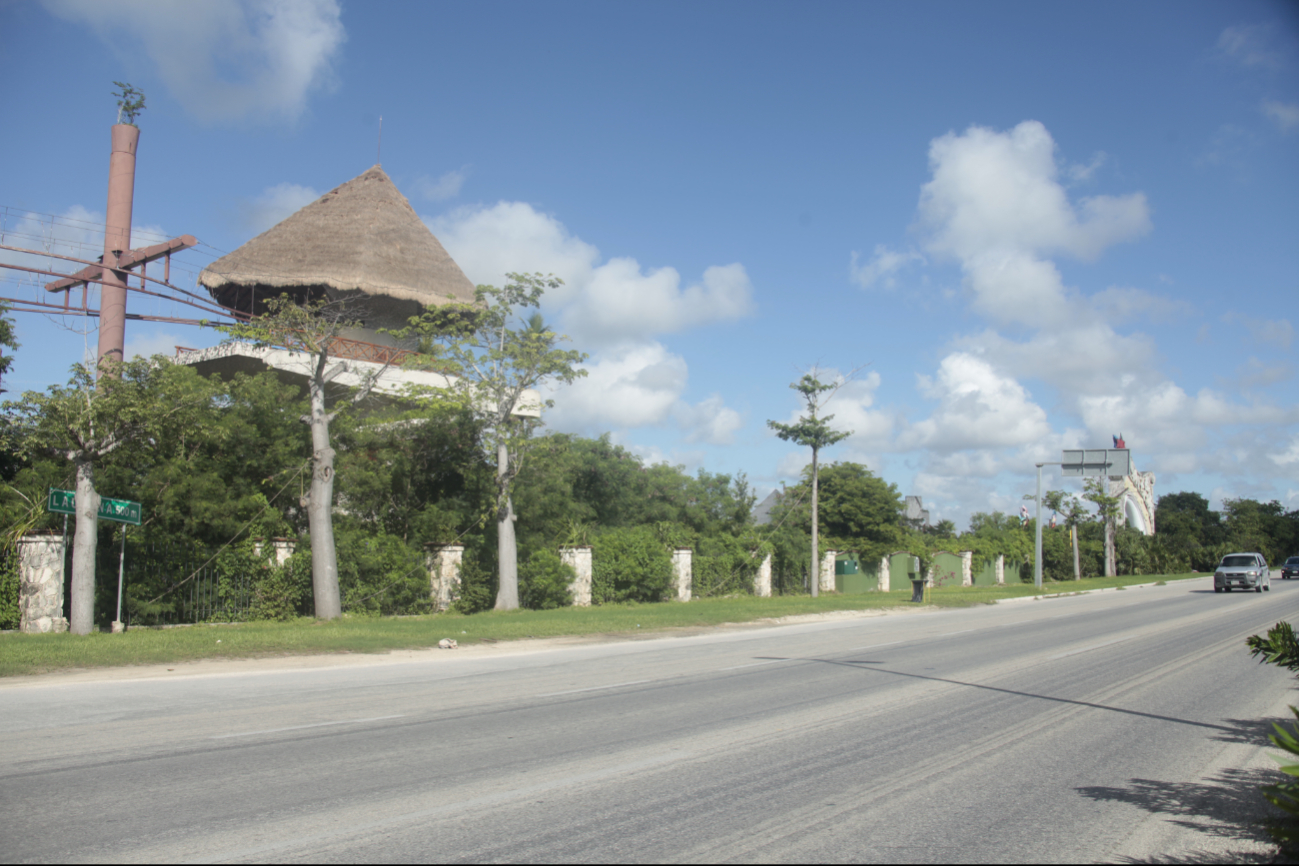 La poca presencia de turismo en Cancún ha afectado a diversas empresas