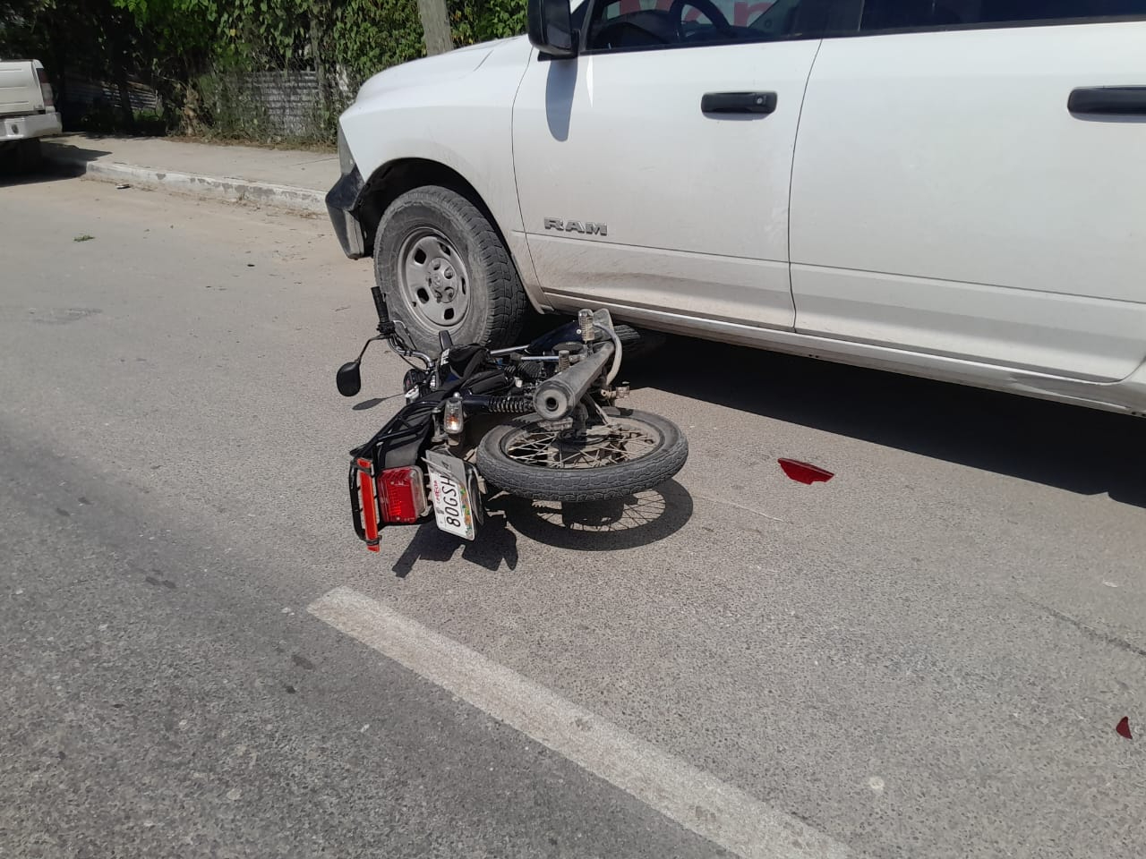 Lorenzo Hernández Carballo, de 43 años, sufrió un fuerte golpe en la frente tras chocar su motocicleta