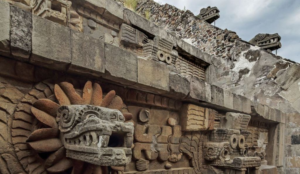 La Zona Arqueológica de Teotihuacán, conocida como el "lugar donde fueron creados los dioses", es un epicentro de la historia mesoamericana