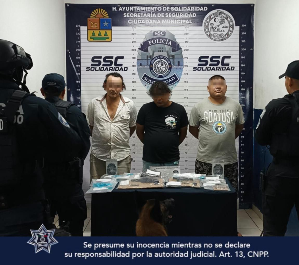 La Secretaría de Seguridad Ciudadana Municipal detuvo a los tres hombres con 53 dosis de posibles narcóticos