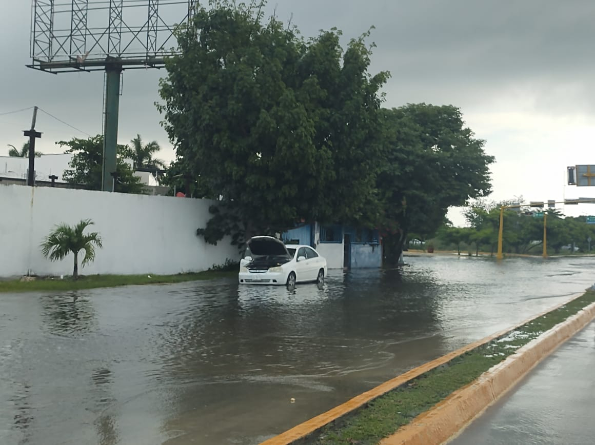 Las inundaciones mayores ocurrieron en cruceros conflictivos y varias avenidas importantes