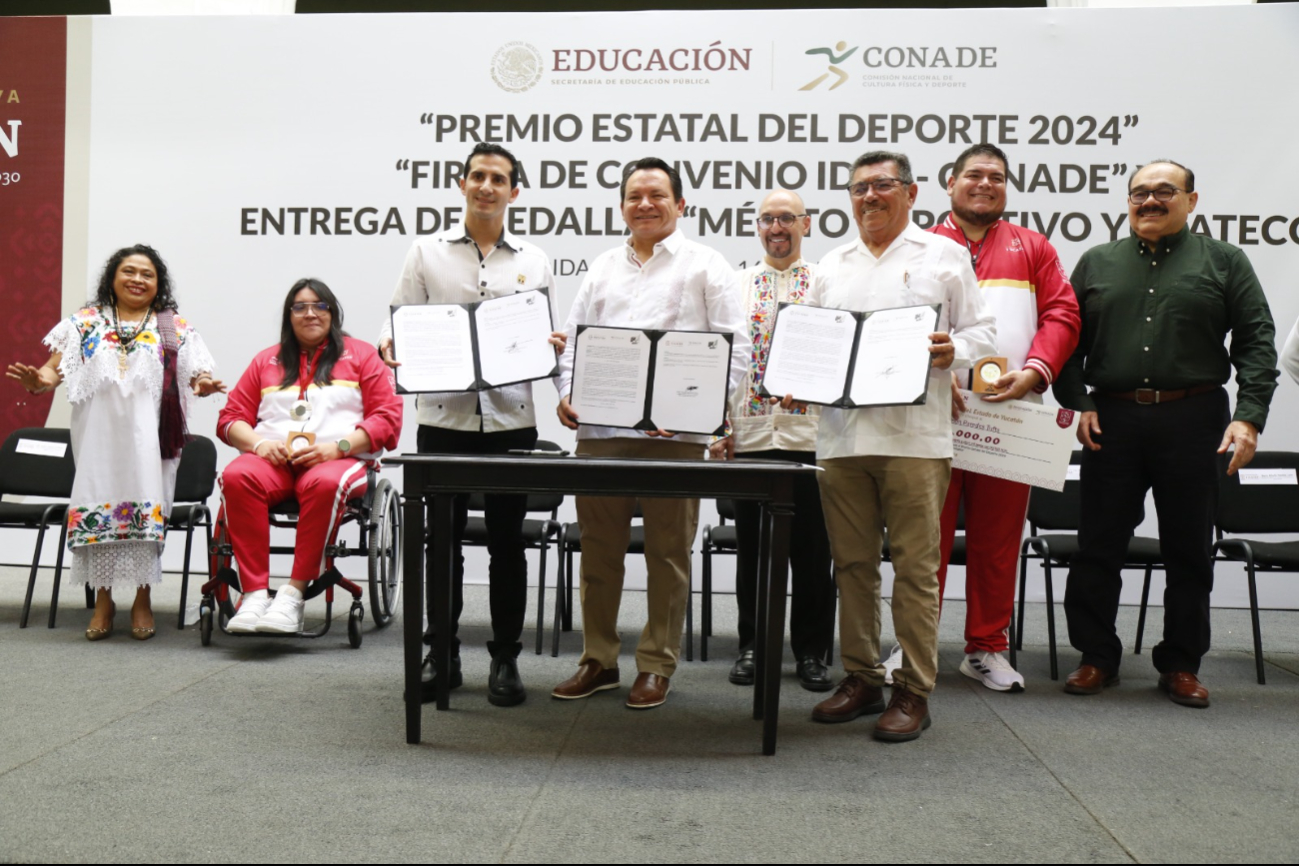 Se entregaron premios en varias categorías, incluyendo Entrenador del Año y Promotor Deportivo