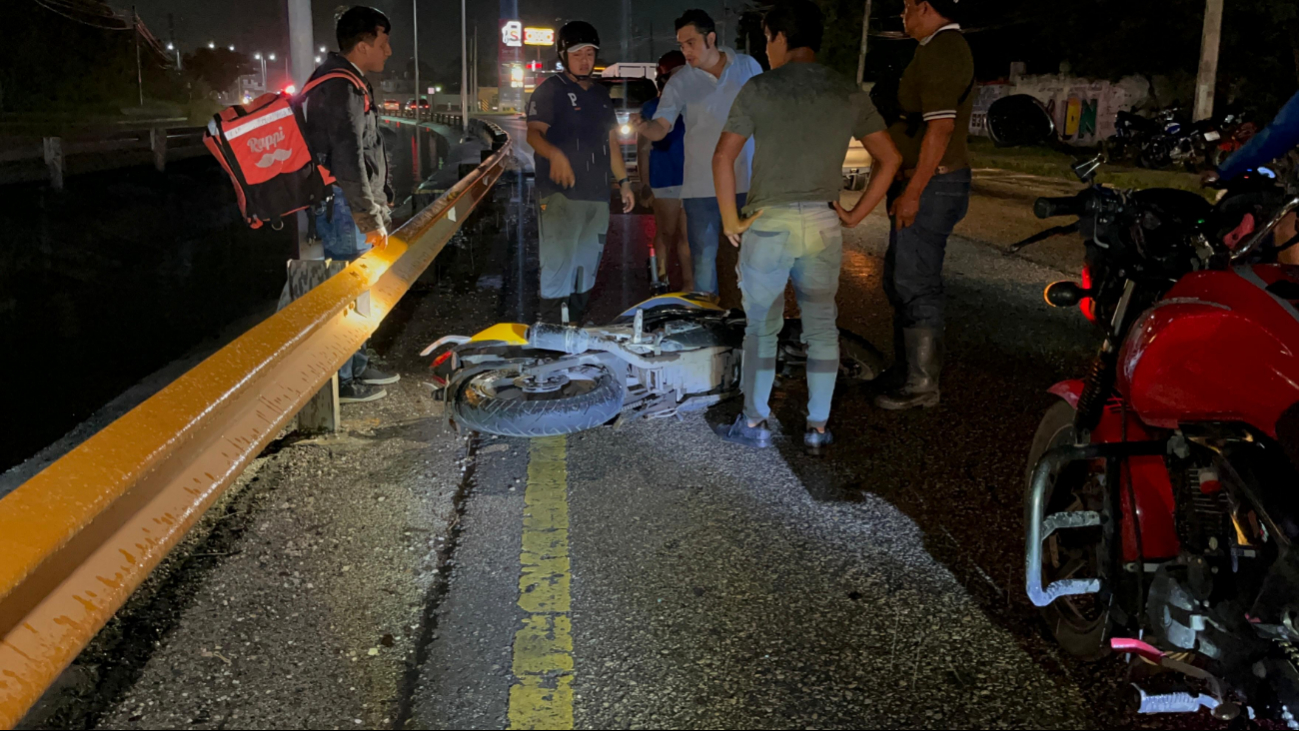 Motociclista grave al derrapar