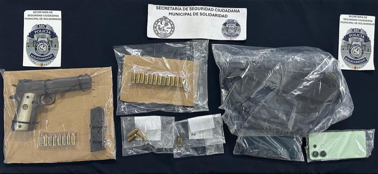 En la detención se confiscaron balas, arma de fuego y un celular