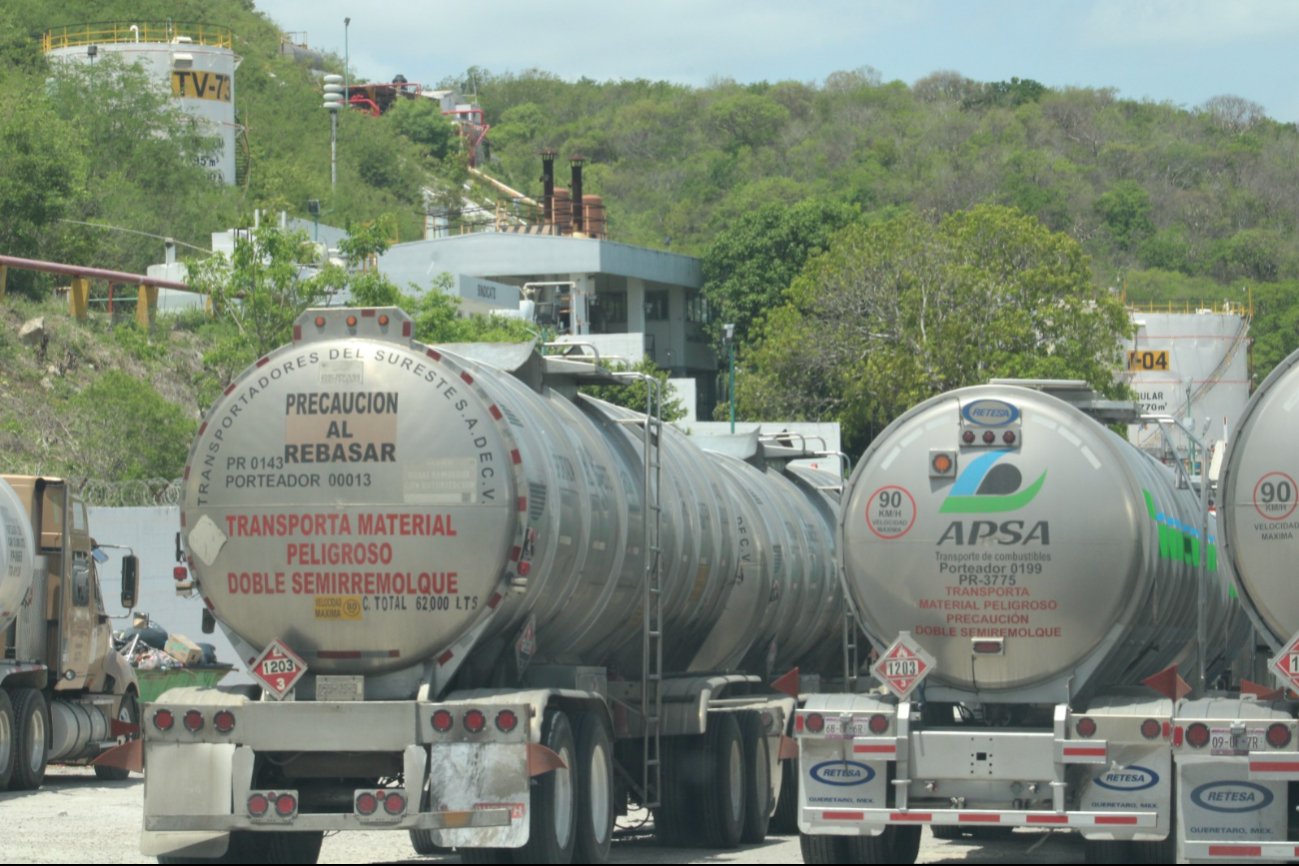 Más de 500 empresarios en Campeche y otras entidades están en riesgo de quiebra por adeudos de Pemex