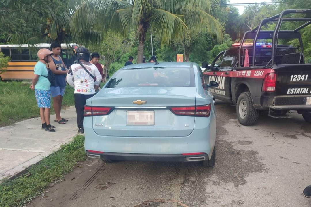 Repartidores siguieron a la mujer para detenerla y evitar que huyera