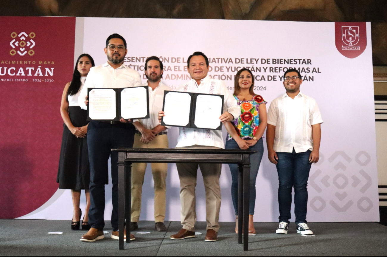 Joaquín Díaz Mena anunció la reestructuración de dependencias