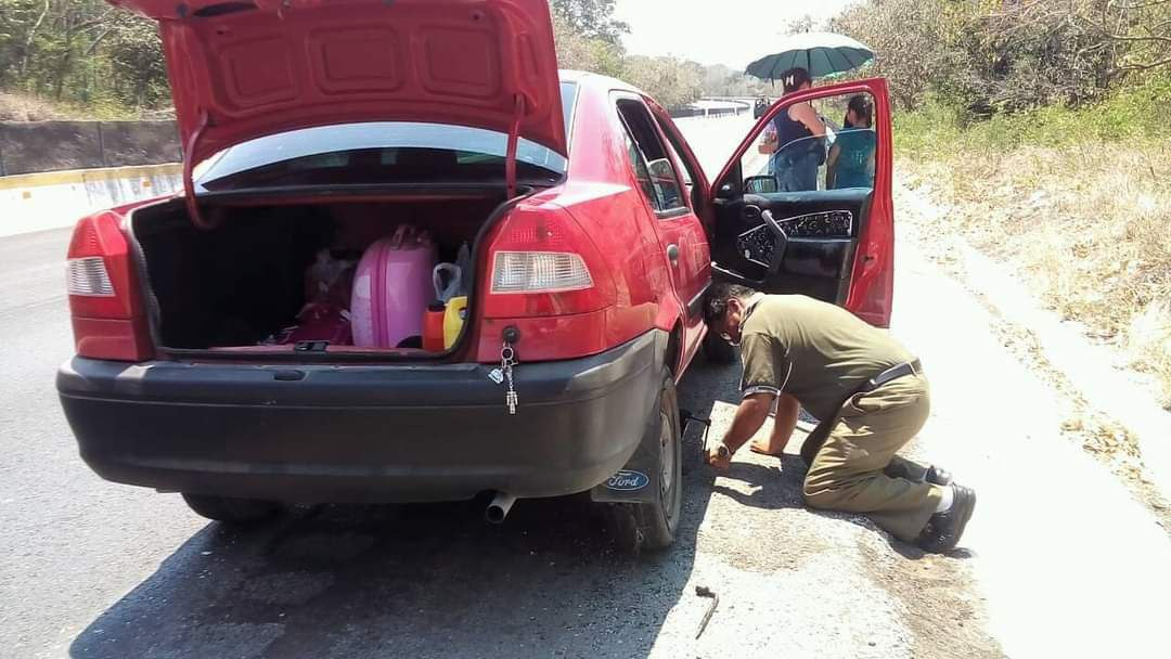 Los baches y hoyancos en las carreteras de Campeche afectan a los turistas diariamente