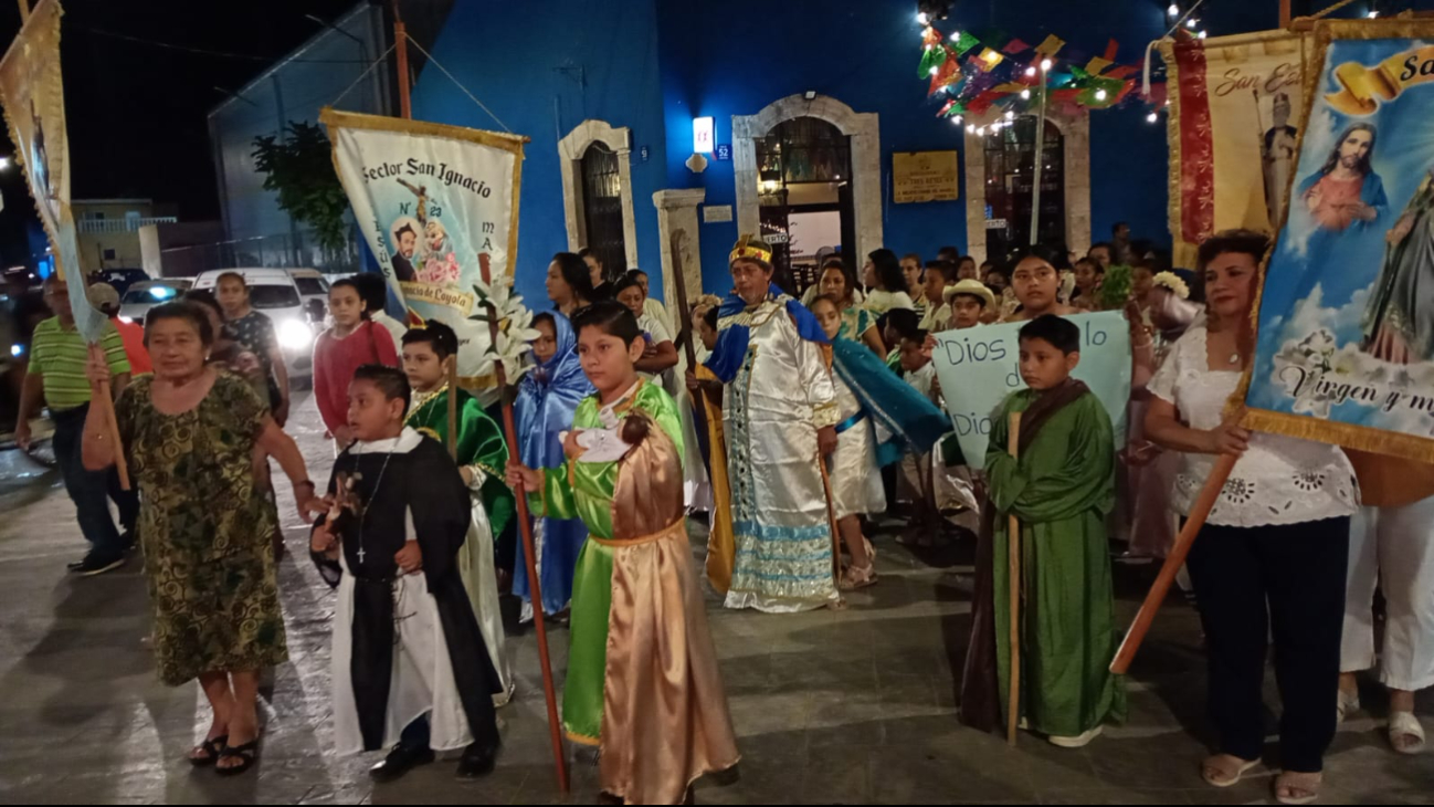 Niños de la catequesis protagonizan procesión