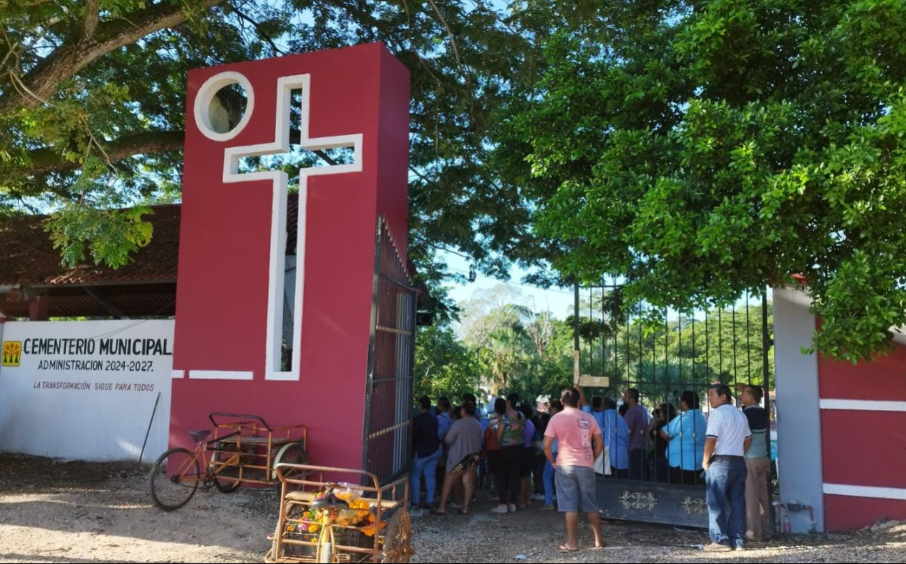 Se celebró una misa en el panteón municipal de José María Morelos para honrar a los Fieles Difuntos