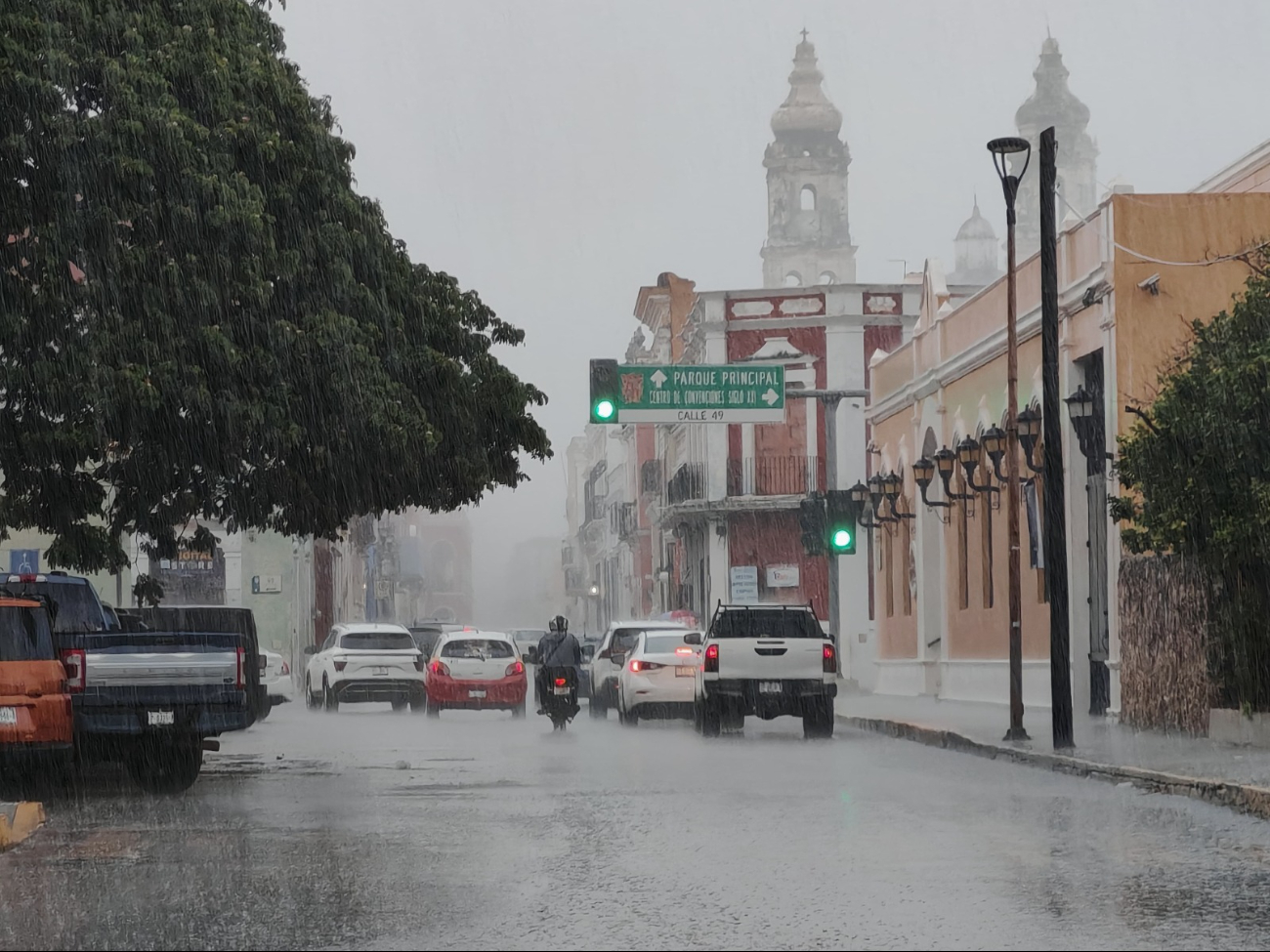 Un canal de bajas presiones y el ingreso de aire marítimo tropical aumentarán las probabilidades de lluvias