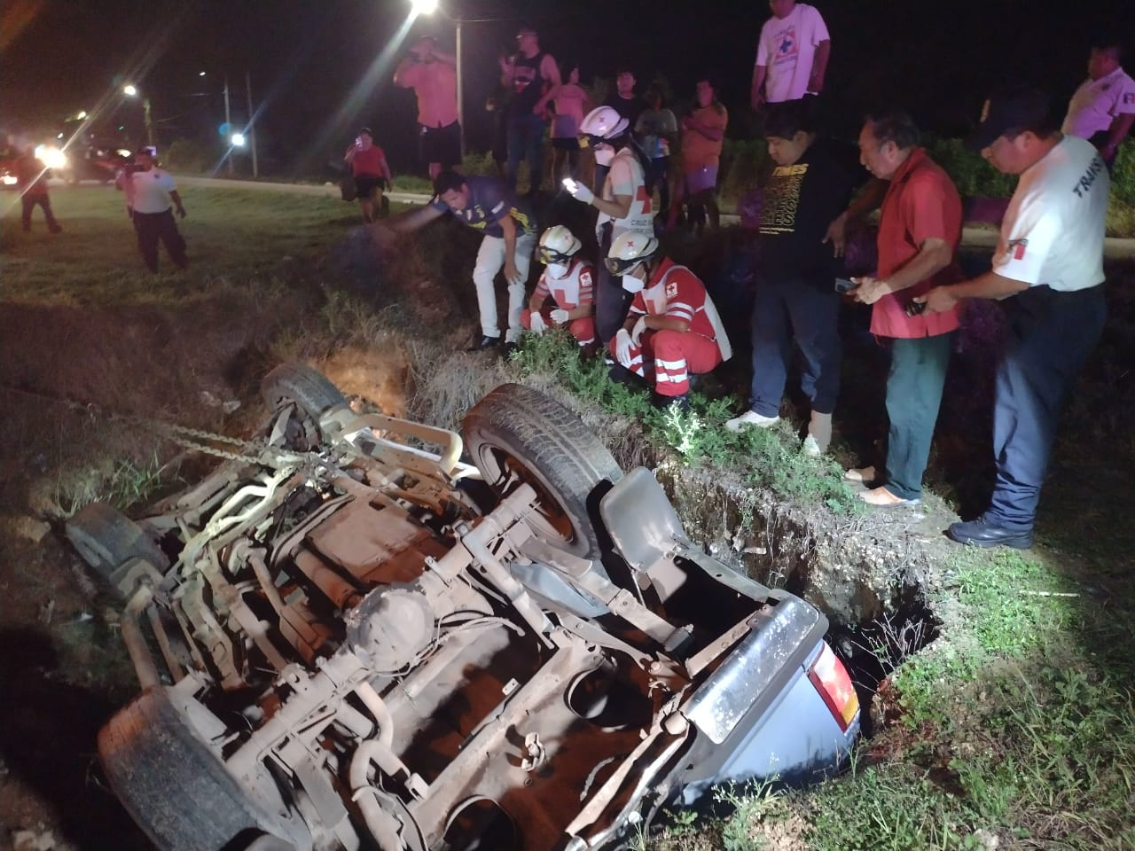 El accidente ocurrió alrededor de la media noche, alertando a las personas de la zona