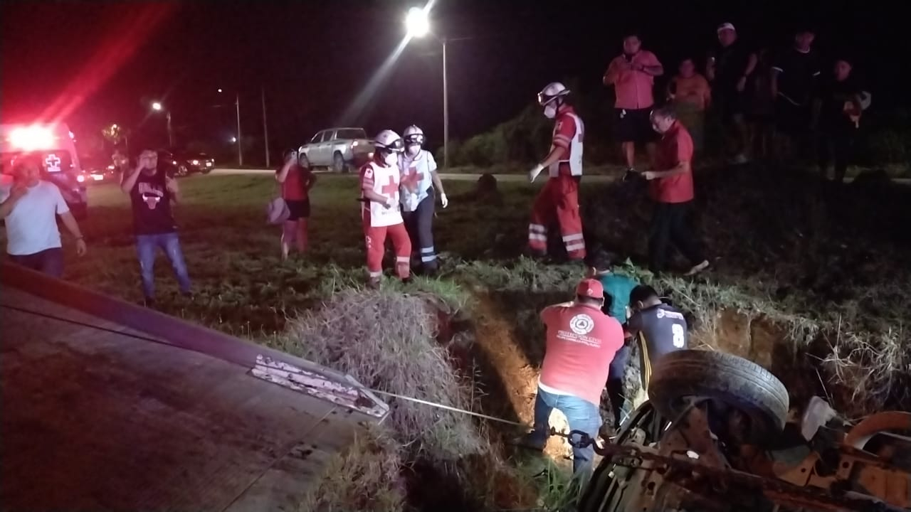 El conductor no sufrió heridas de gravedad, por lo que no fue trasladado al hospital