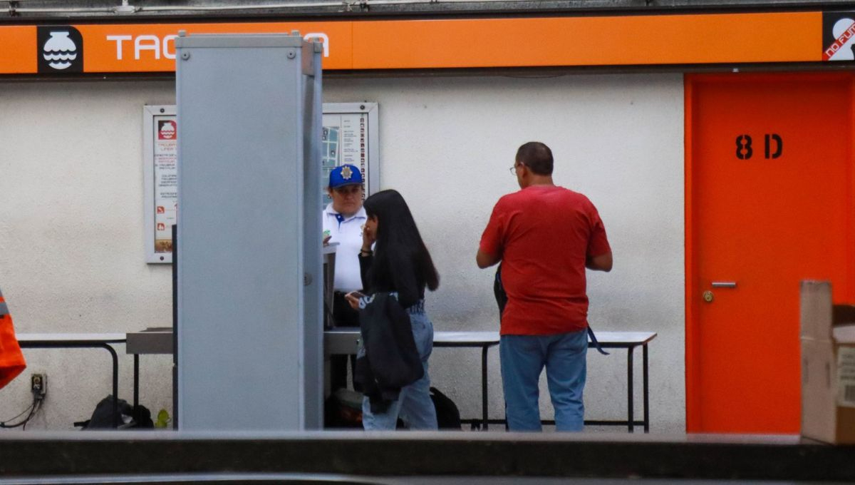 El sujeto que agredió a 4 personas en la estación del Metro Tacubaya en la CDMX, es investigado por homicidio calificado en grado de tentativa