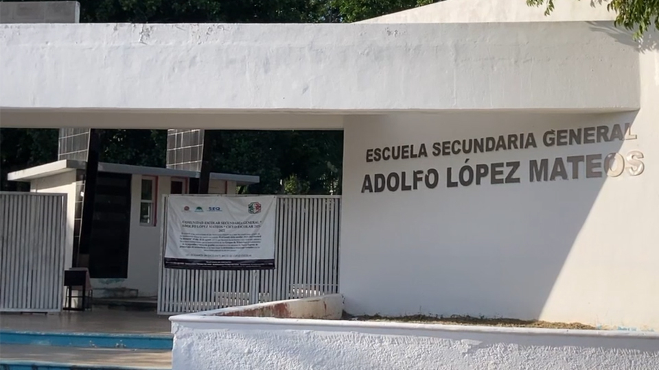 Secundaria Adolfo López Mateos se queda sin dirección a causa de falta de personal.