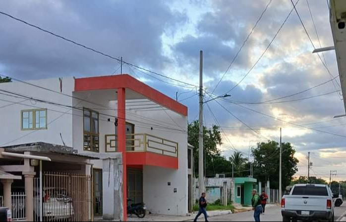 El ladrón agredió al policía al ser sorprendido, lo que llevó al uniformado a disparar