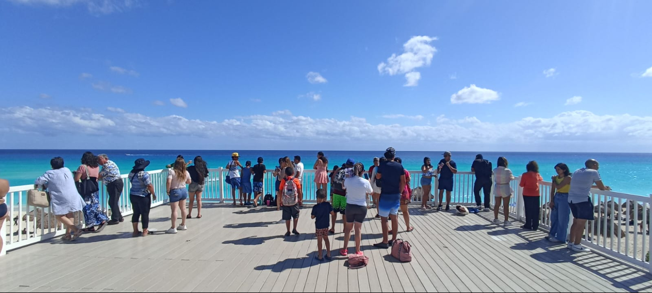 Aumenta la afluencia de turistas en la zona hotelera de Cancún