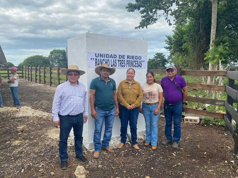 El nuevo sistema de riego en el rancho ayudará a las labores realizadas en el rancho.