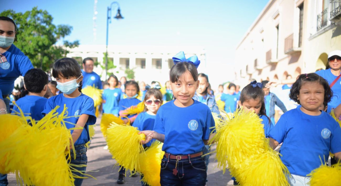 Algunos usaban vestimentas coloridas y accesorios para animar al público