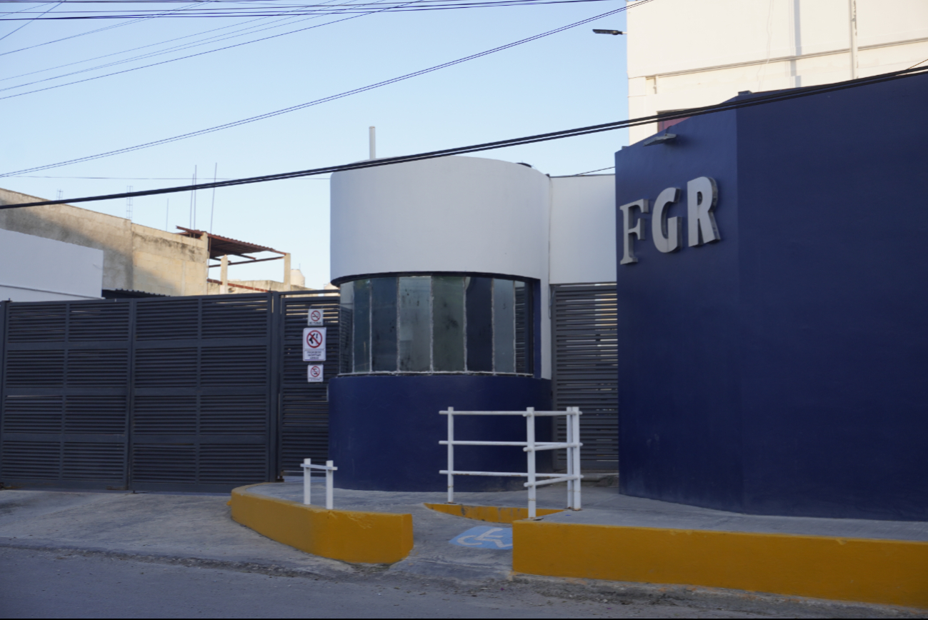 Las fuerzas armadas dejaron de custodiar las instalaciones de la FGR.