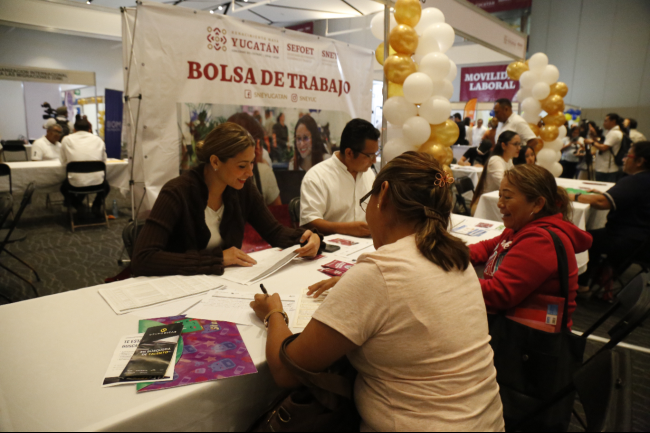 La Feria de la Inclusión Laboral ofreció 900 vacantes con salarios de entre 7 mil 600 y 18 mil pesos al mes