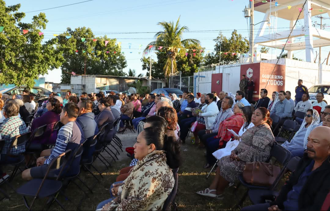 La festividad de Jesucristo Rey del Universo se celebró con una misa y la tradicional cabeza de cochino recorriendo las calles