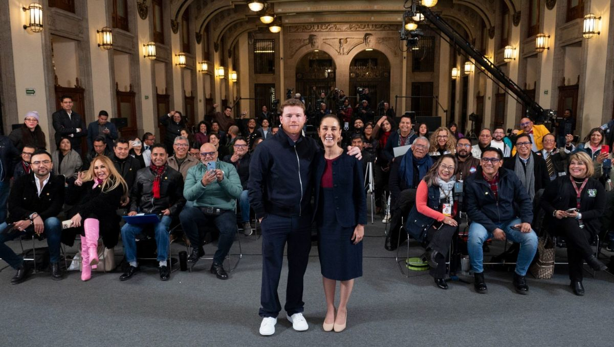 Saúl 'Canelo' Álvarez, sorprendió al aparecer en la conferencia mañera de la presidenta Claudia Sheinbaum