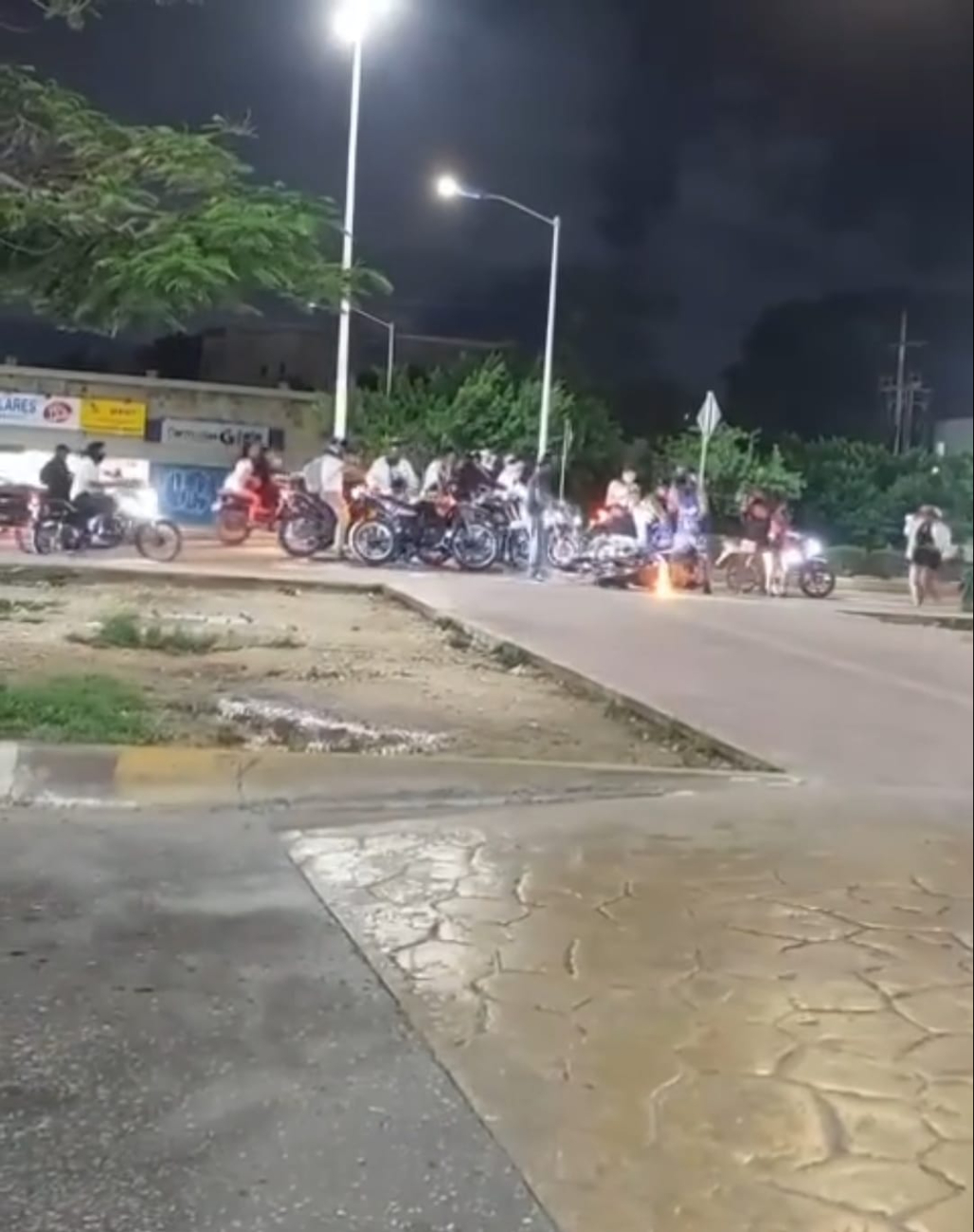 Mujer es atropellada por un motociclista que participaba en una rodada en Cancún