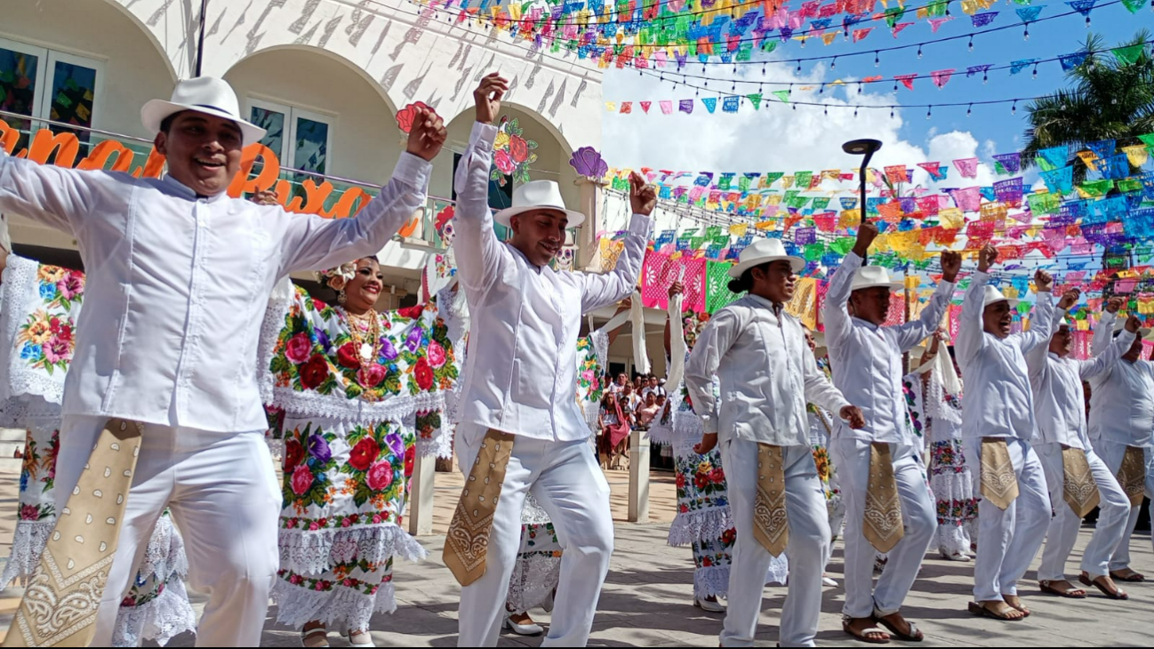 Tradiciones y costumbres del Convite relucen los ritmos de la jarana en Tizimín 