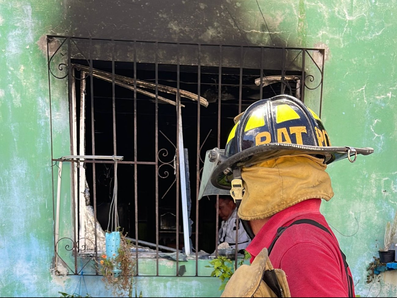 "Pirómano" continúa detenido por incendiar casa de su madre en Campeche