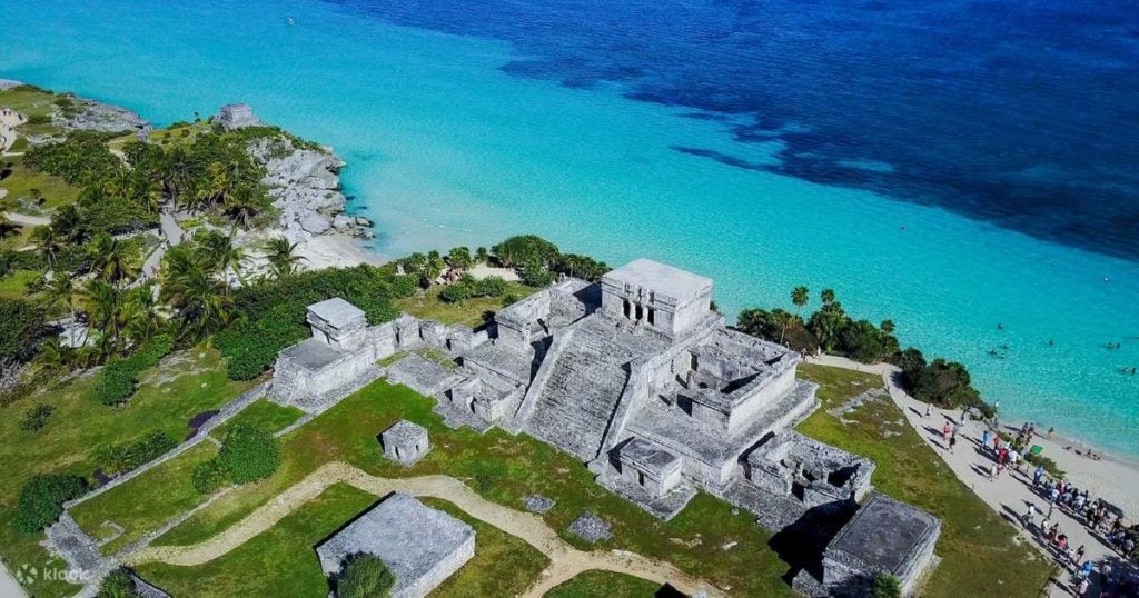 Descubre Tulum, la maravilla maya frente al mar caribe