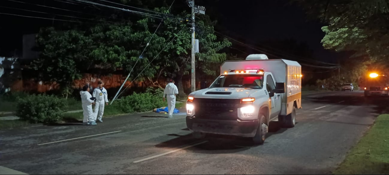 Menor de edad pierde la vida tras persecución en la madrugada en Cancún.