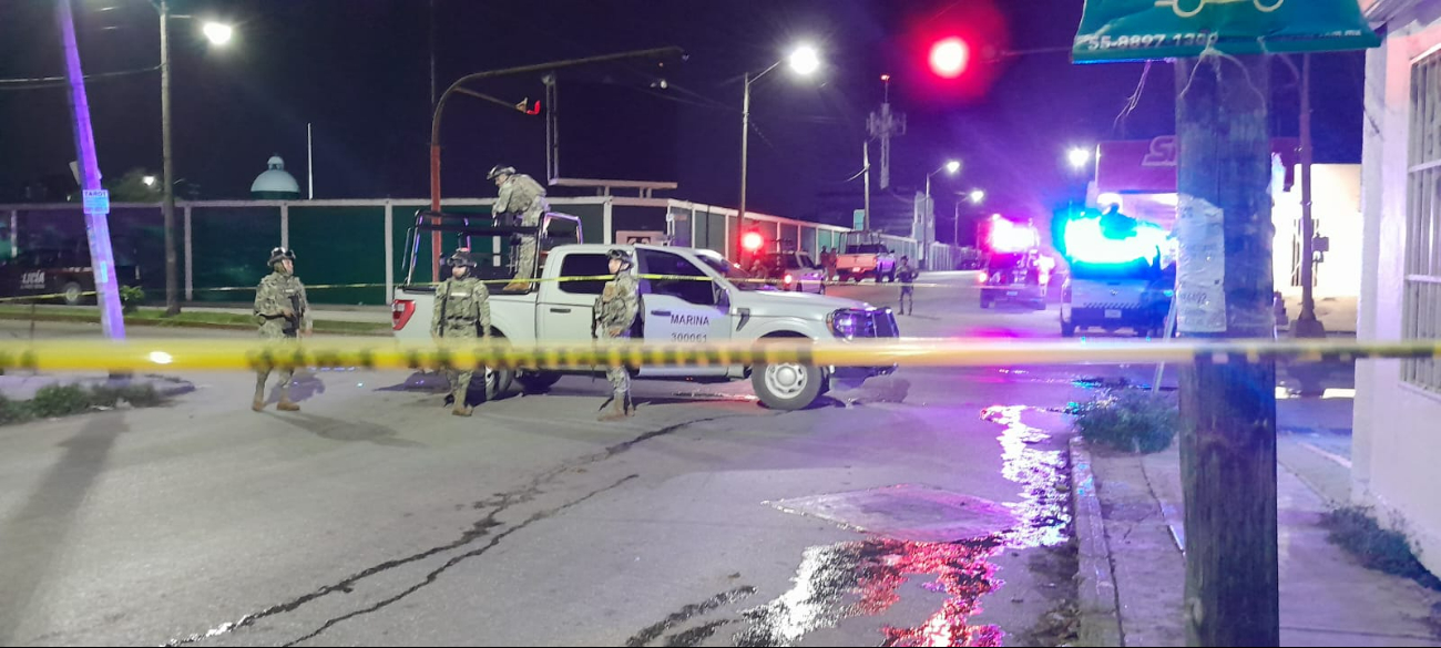 Autoridades catean instalaciones del sindicato de taxistas de Cancún.