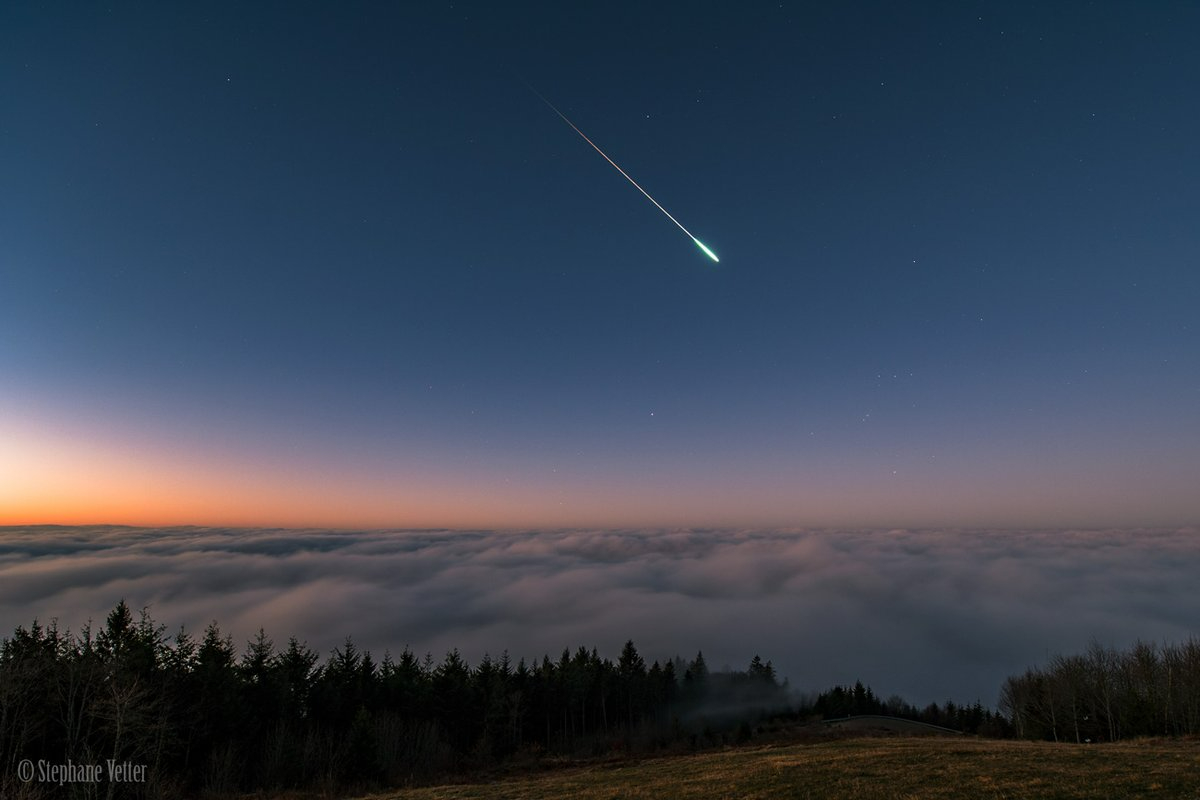 La lluvia de meteoros Leónidas llega en noviembre.