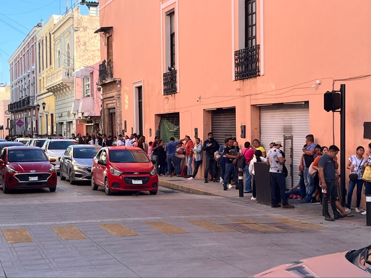   Entrega de boletos gratuitos para la agrupación “Picus” desata la locura en el Centro Histórico de Mérida   