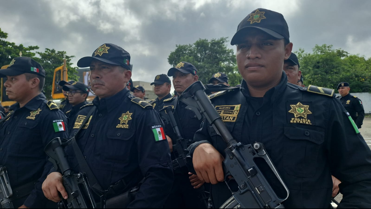 La ceremonia se realiza en la Academia de Policía de la SSP