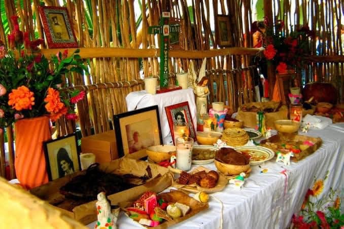 En Campeche, la celebración del Día de Muertos se extiende con el "Bix" o "ochavario" una semana después