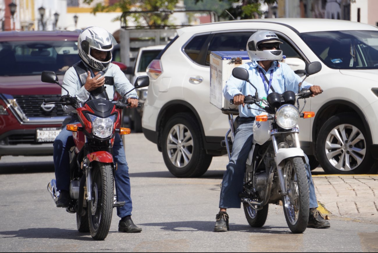 Sindicato de taxistas de Campeche acusa desinterés para regular a motociclistas y mandaditos   