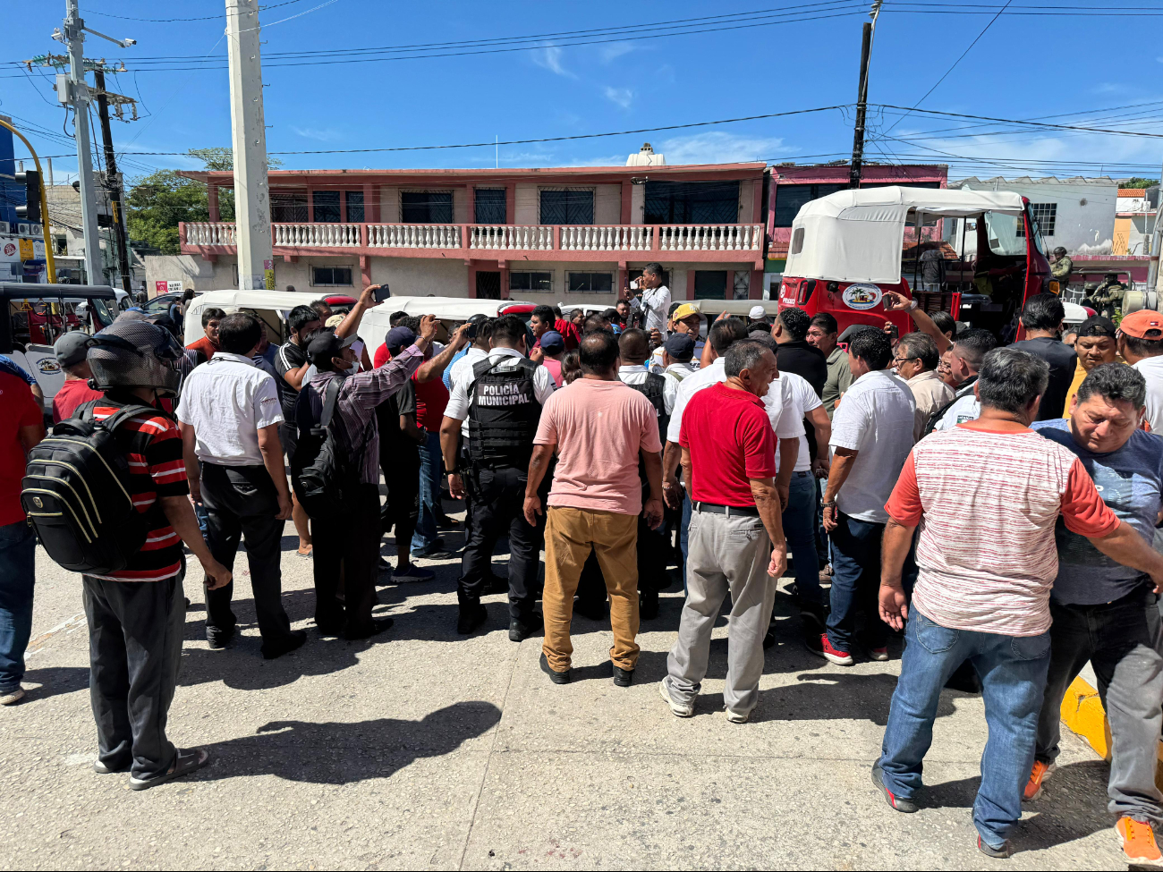 primera persona detenida fue Jorge G.V., líder de la agrupación de pochimóviles