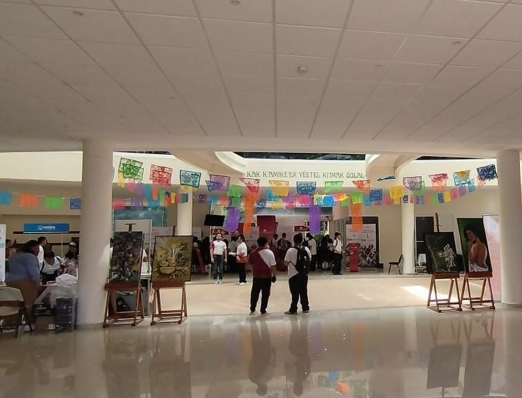 Celebran “feria de educación para las vocaciones” en la UIMQRoo.