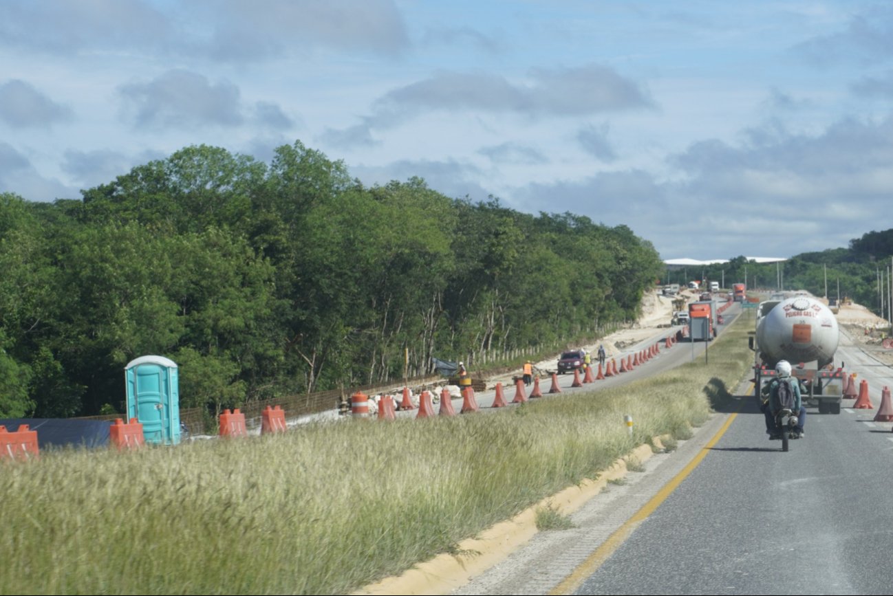 La empresa responsable de la construcción del trazo está realizando más pruebas a las unidades vehiculares