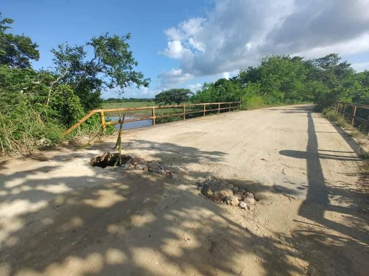 Vecinos de Bacalar exigen atención inmediata a puente de Reforma