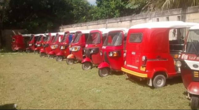 Los mototaxis son adecuados para Sabancuy debido a su tamaño pequeño y la falta de taxis