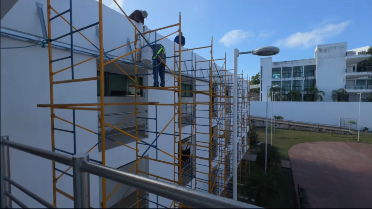 Obras retrasan clases presenciales en facultad de Ciencias Químico-Biológicas, en Campeche 