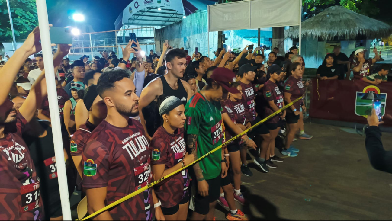 El maratón inició a las 06:00 de la mañana con miles de competidores quienes deseaban ganar el premio