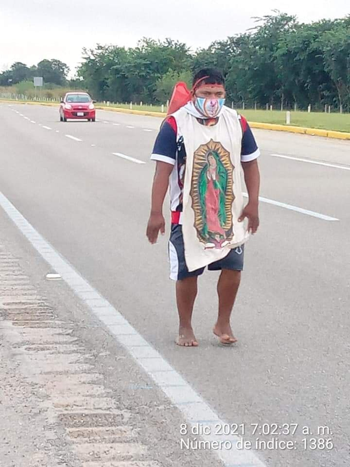 En 2021, durante su peregrinación, Tony se hizo viral por su devoción al caminar descalzo desde Tenabo hasta la Iglesia de Guadalupe