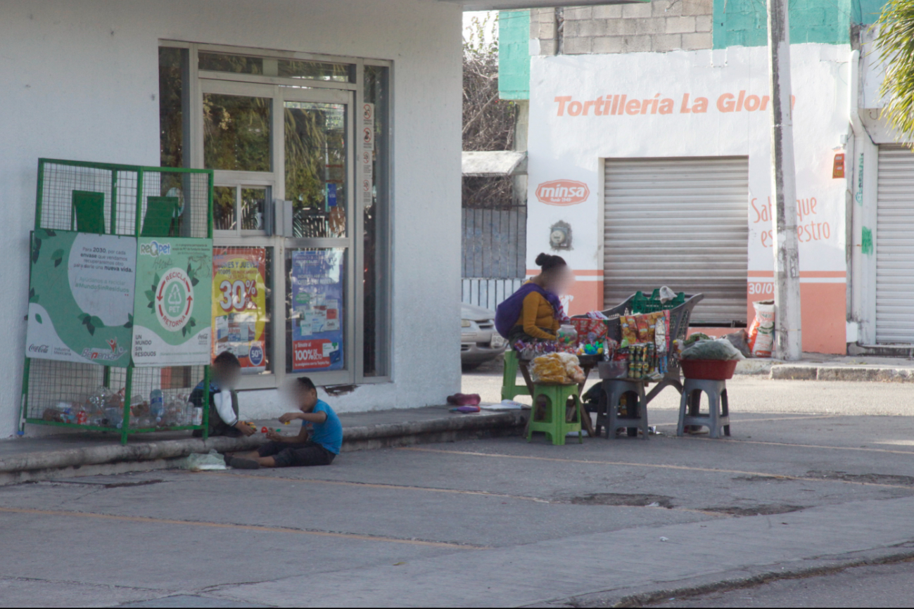 Detectan a 18 niños laborando en las calles de Cancún