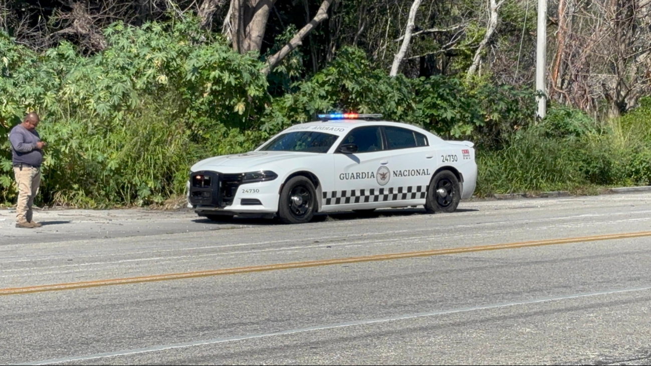 Elementos de la Guardia Nacional división caminos arribaron al sitio para abanderar la zona