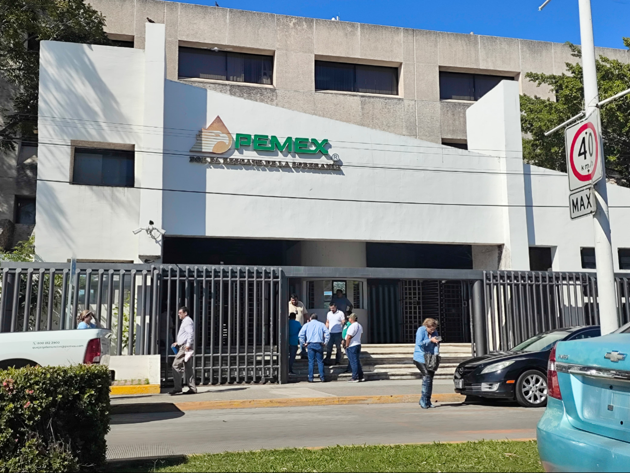 Empresarios de Ciudad del Carmen enfrentan incertidumbre ante los retrasos en los pagos de PEMEX