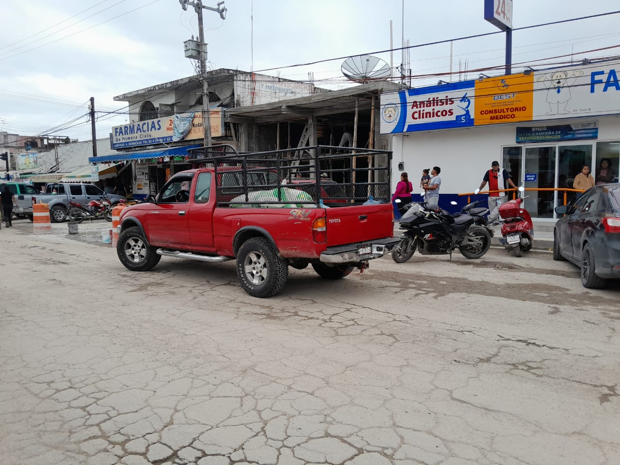 Motociclistas lesionados tras choque con camioneta en Campeche